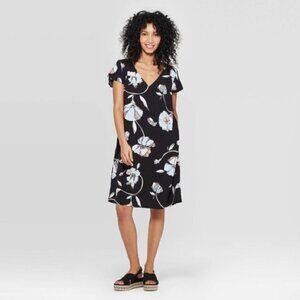 A New Day Black & Blue Floral V-Neck Short Sleeve Crepe Dress M